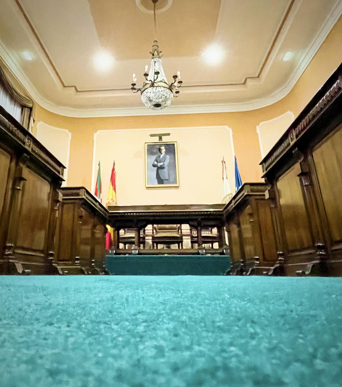 Salon de Plenos del Ayuntamiento de Irúb